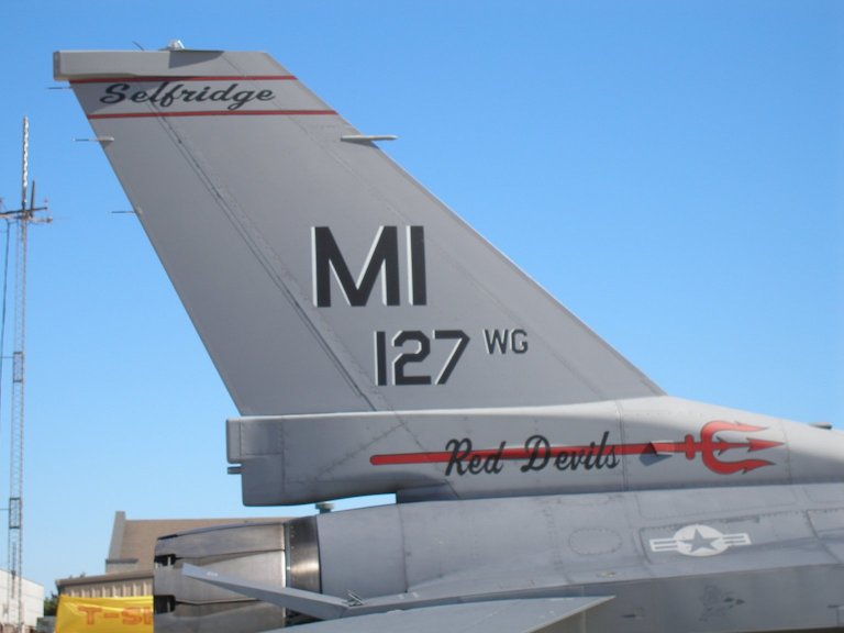 F16 tail.jpg