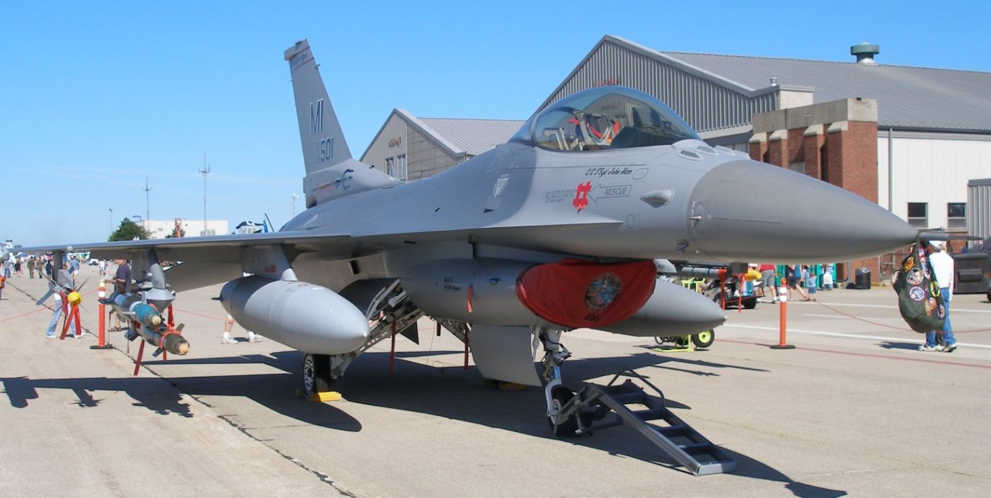 F16 2.jpg